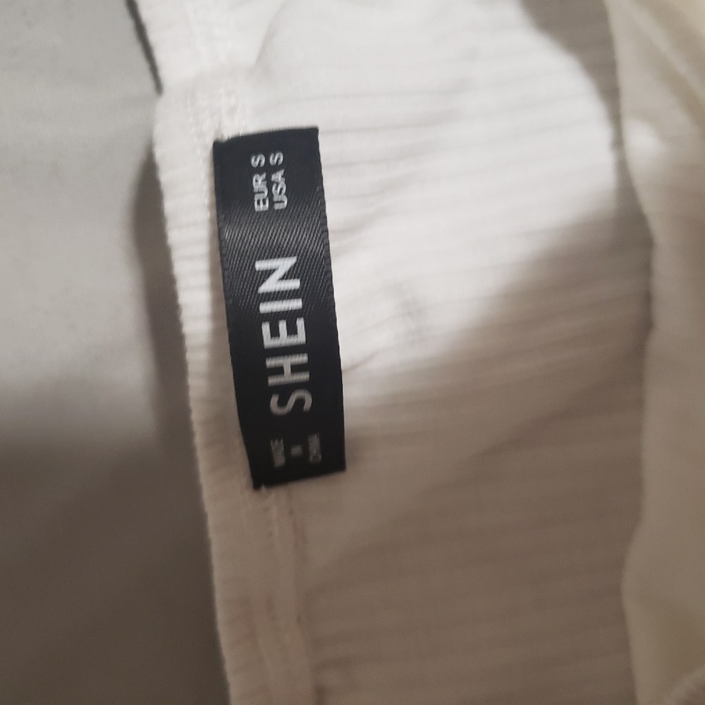 Shein Top - Picture 2 of 2